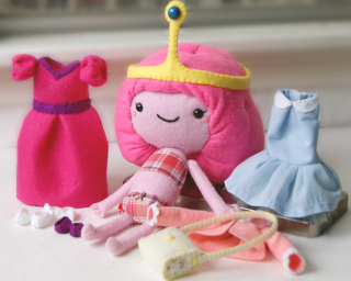 Illustration for article titled We Must Have These Adventure Time Plush Dress-Up Dolls